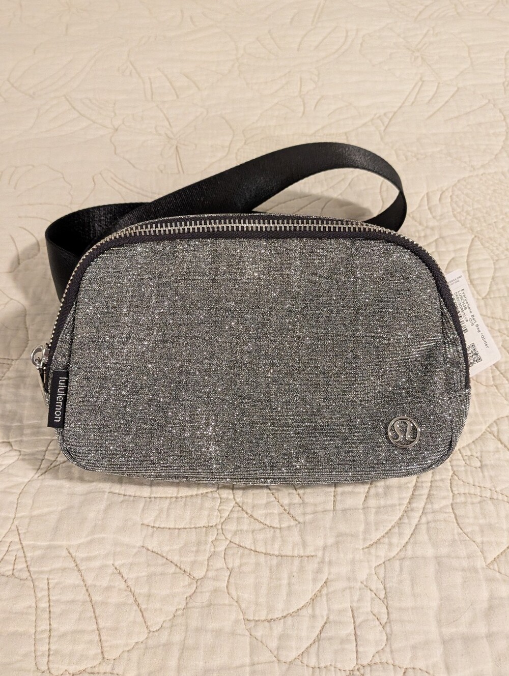 NWT Lululemon Everywhere Belt Bag Glitter